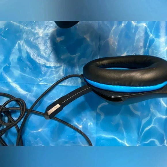 BlueFire Gaming Headset, Over-Ear Headphones with Mic and LED - Picture 14 of 15